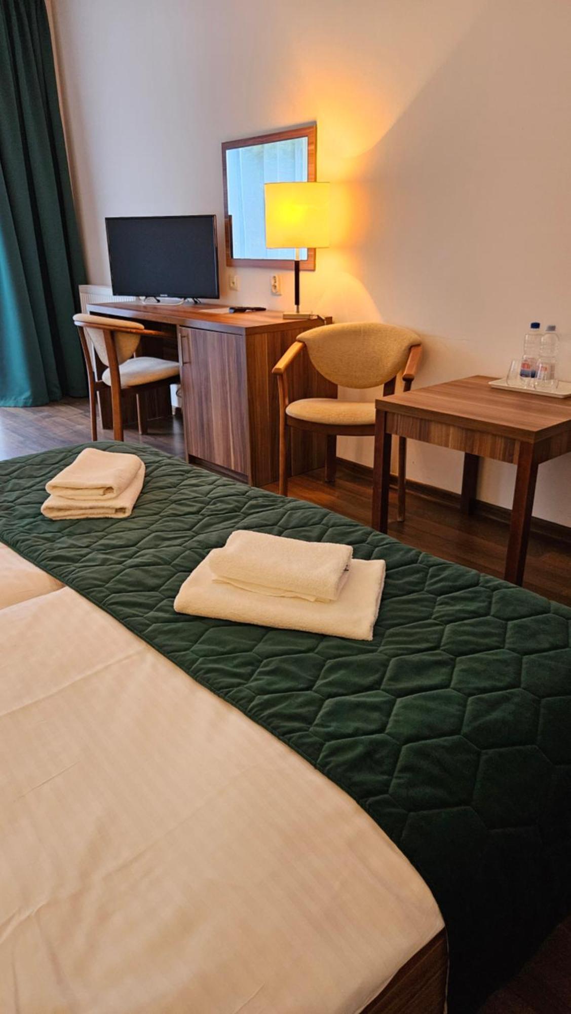 Bursztyn Spa Kolobrzeg Bagian luar foto