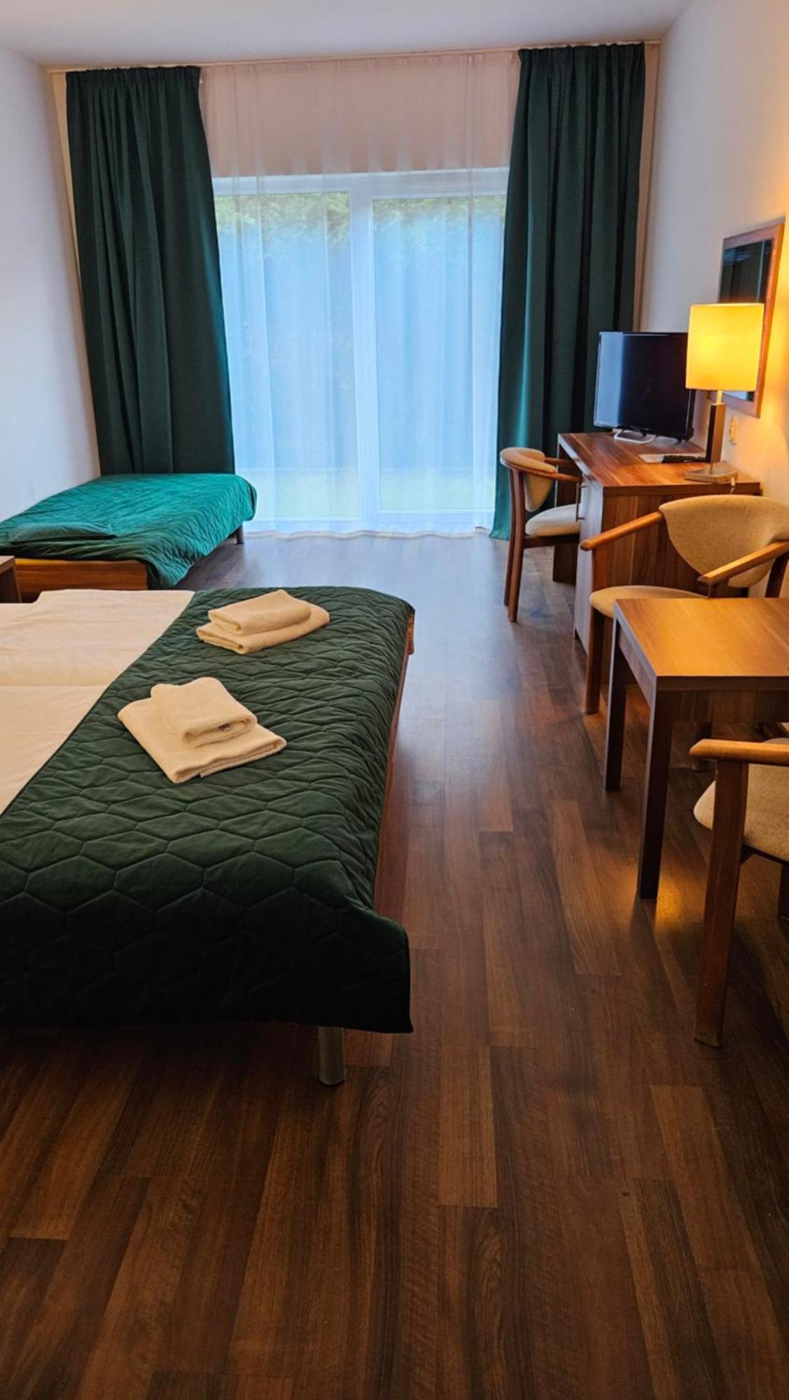 Bursztyn Spa Kolobrzeg Bagian luar foto