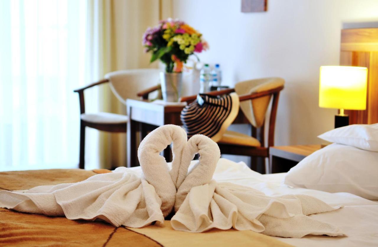 Bursztyn Spa Kolobrzeg Bagian luar foto